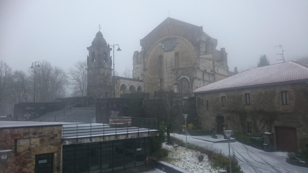 Hotel Santuario Urkiola - Lagunetxea Urquiola المظهر الخارجي الصورة